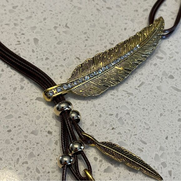 Feather Zinc Alloy Charm Necklace - Picture 6 of 12